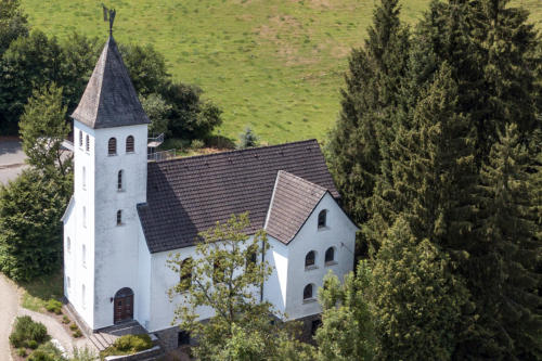 Kirche-Dorlar